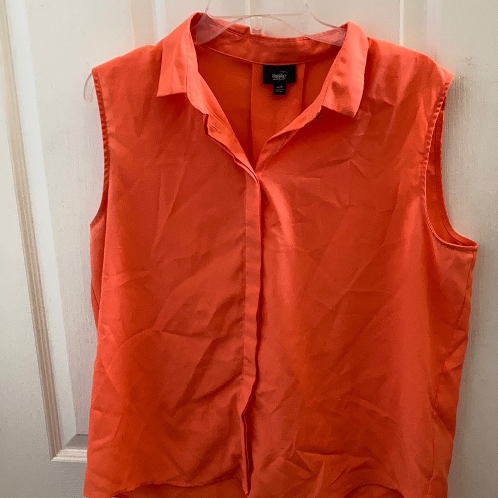 FINAL MARKDOWN Ladies’ Mossimo Sleeveless Blouse xl